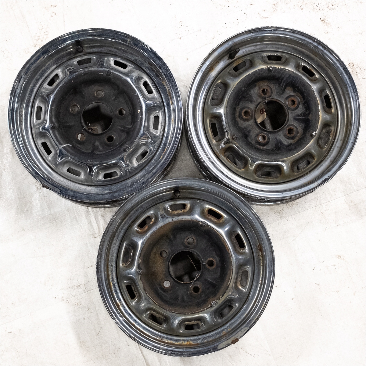 Jaguar Wheel Road XJ 69>79 E2 E3