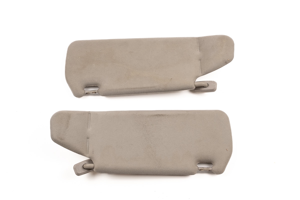 Jaguar Sunvisor Ill Right Hand XK8 97>