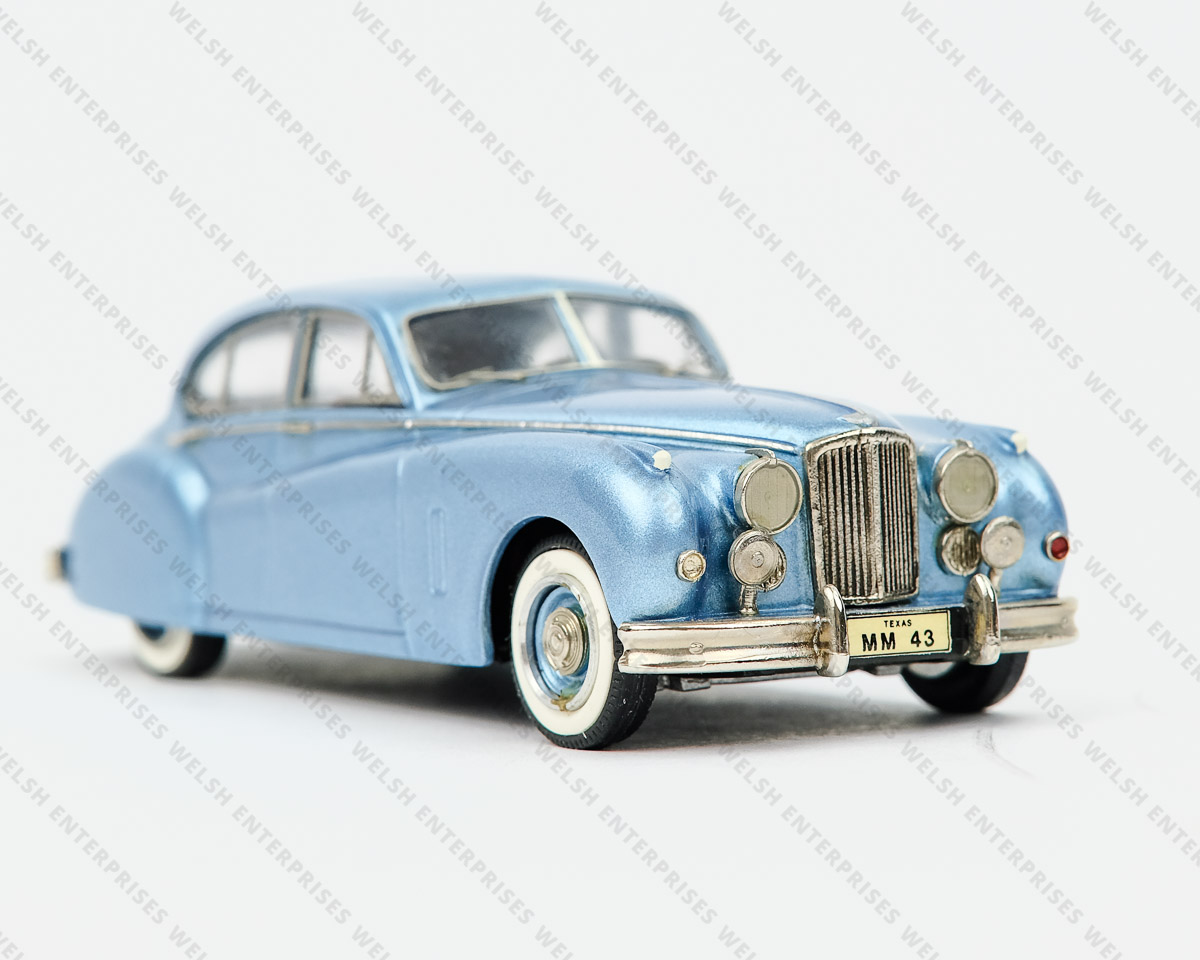  Mini Marque '43' Jaguar Mark VII Die-Cast Model
