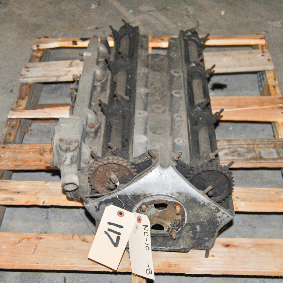 Jaguar MK10 / 420G 4.2 Cylinder Head - USED - HD010
