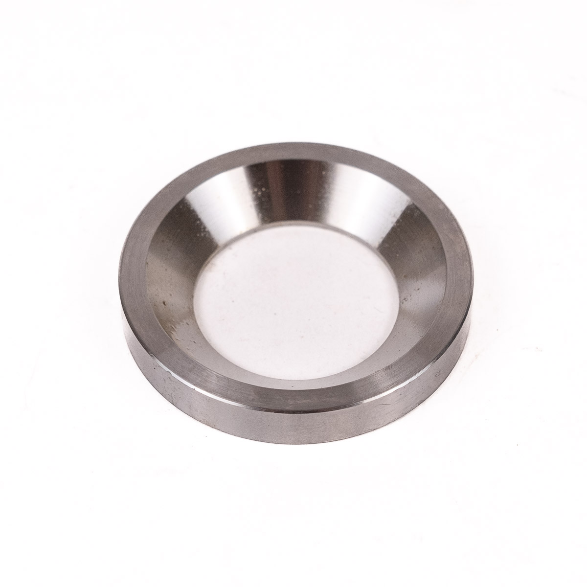 Jaguar Rear Hub Seal Track